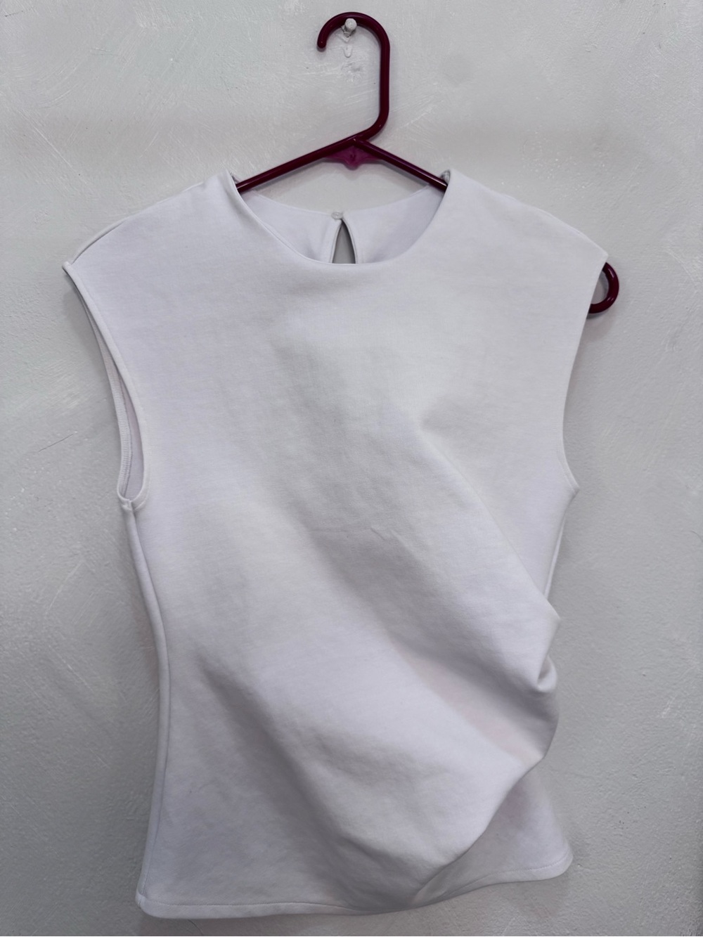 Zara White Sleeveless Round-Neck Top